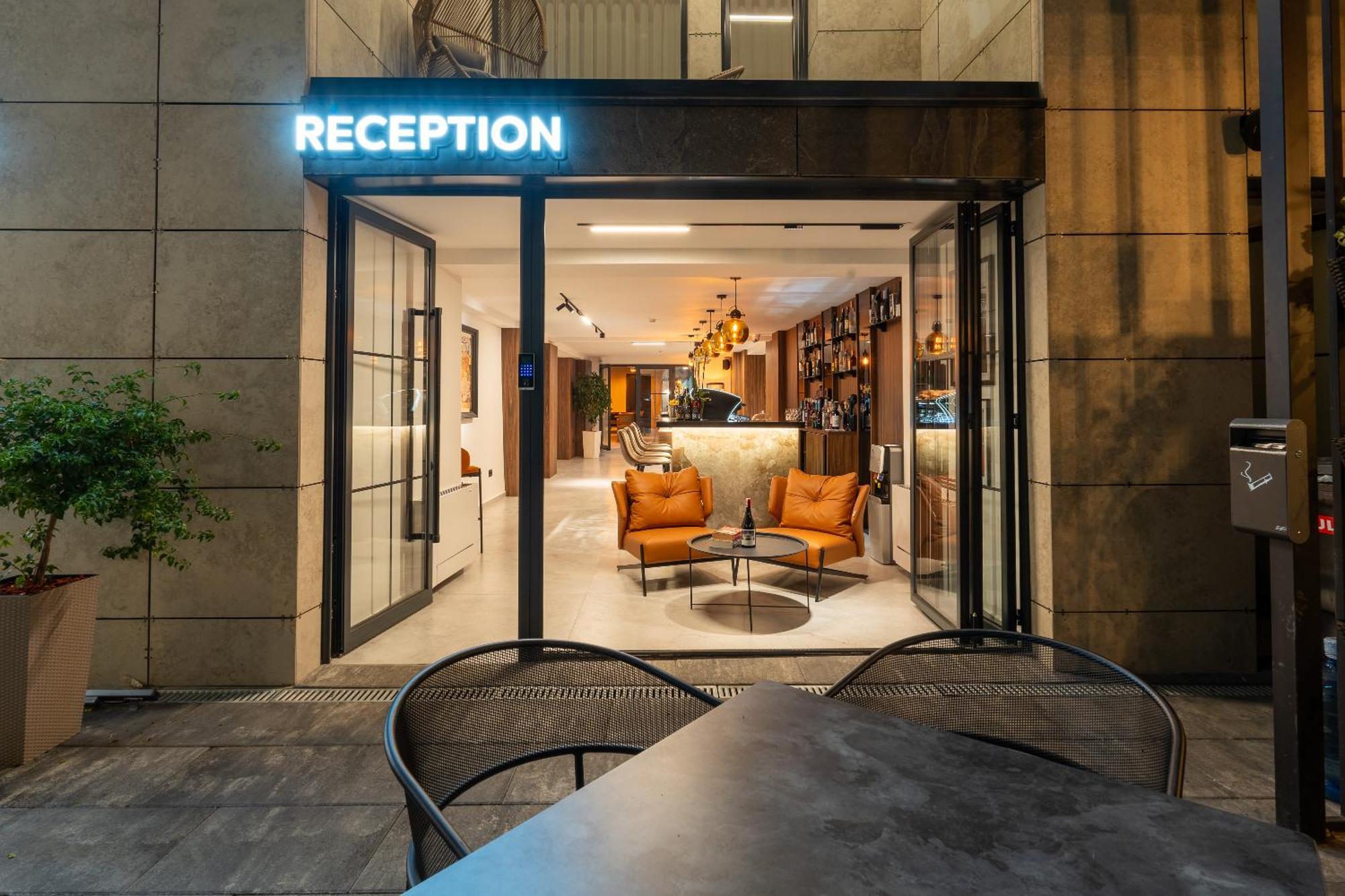 Ruby Hotel Prishtina Pristina Exterior photo